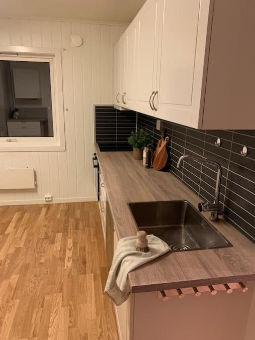 Fin Leilighet I Tromsdalen. Apartamento Tromsø Exterior foto